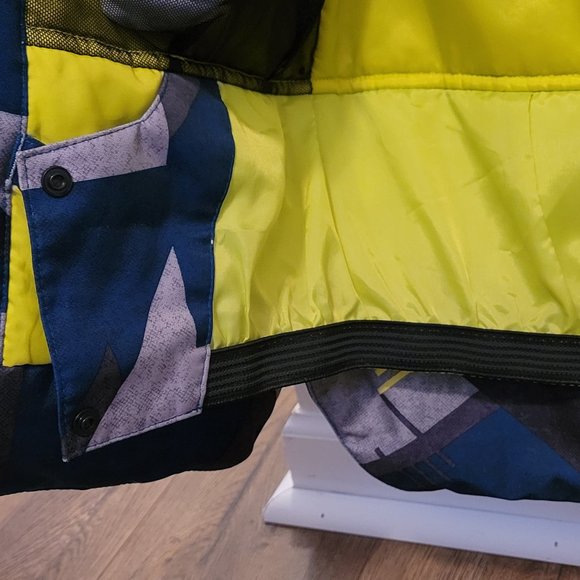 Obermeyer Kids Abstract Navy and Yellow Puffer Jacket - Picture 4 of 6